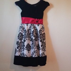 Jona Michelle Special Occasion Fancy dress. Size 8